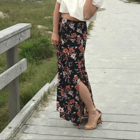 Floral Skirt - Picture 3 of 4